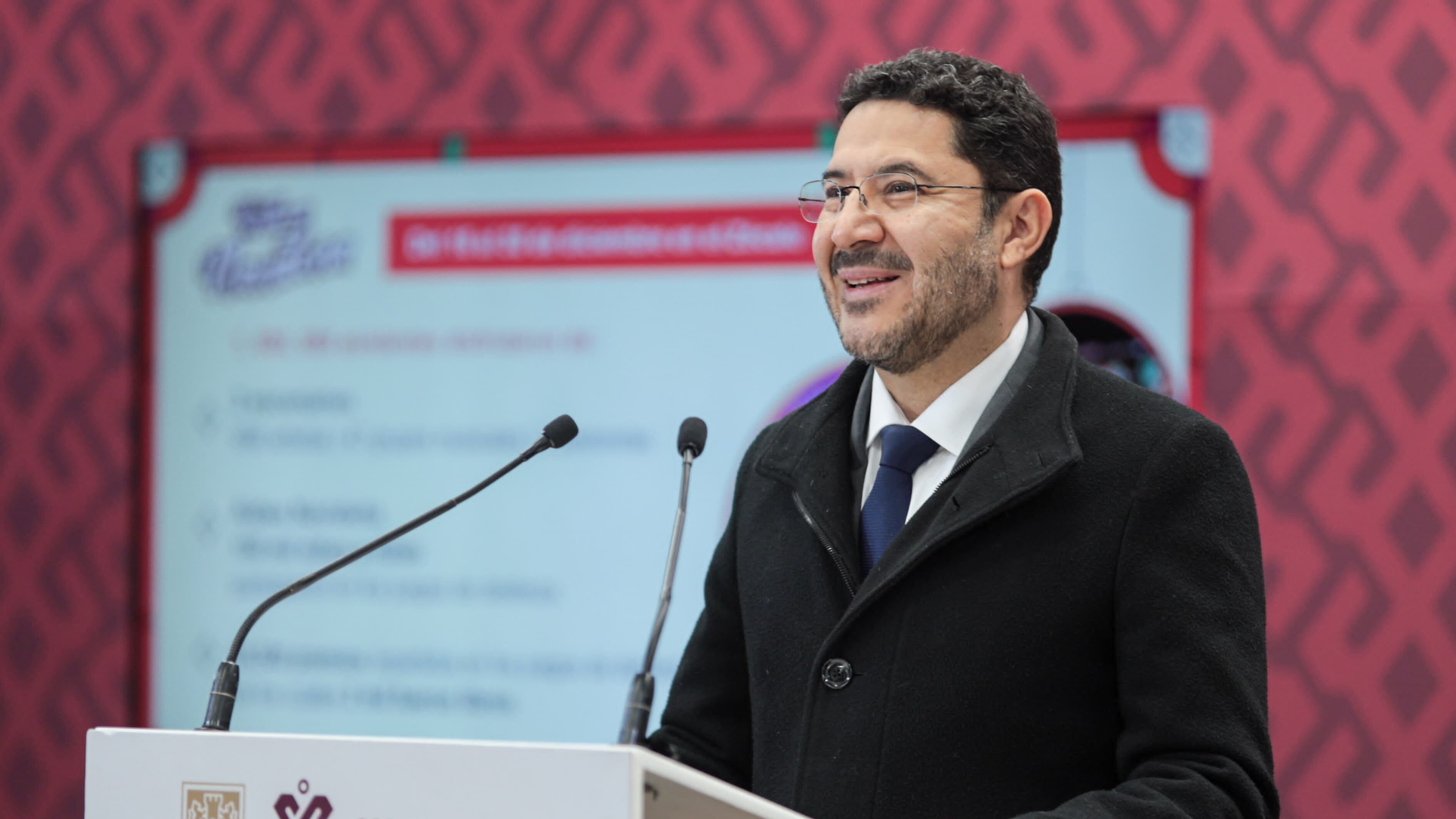 Martí Batres.