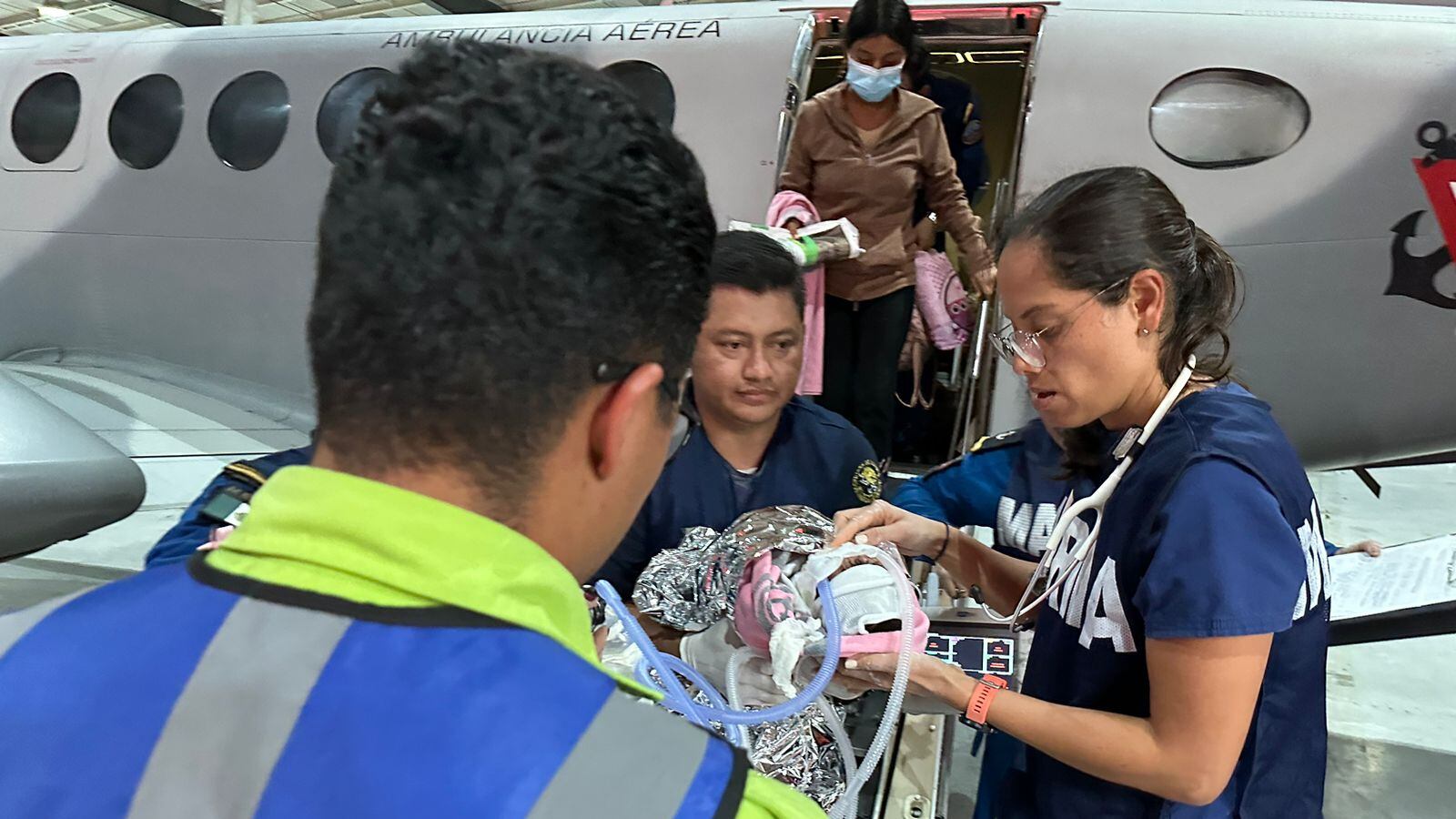 Marina rescata a recién nacidos en Acapulco