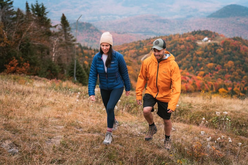Con más de tres millones de visitantes anuales, Mont Tremblant ofrece esquí, gastronomía, festivales y paisajes de película en cada estación