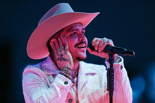 Aseguran que Christian Nodal atraviesa una seria crisis financiera