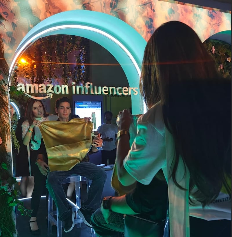 El Programa de Influencers de Amazon integra “Tu Tienda ”, un espacio personalizado donde creadores pueden ganar hasta 10% de comisión y conectar inspiración con compra en un entorno seguro