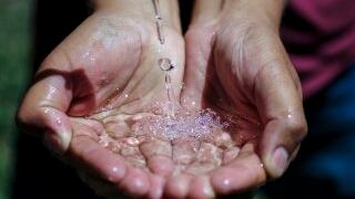 La CEA llama a cuidar el agua en estas temporadas de calor.