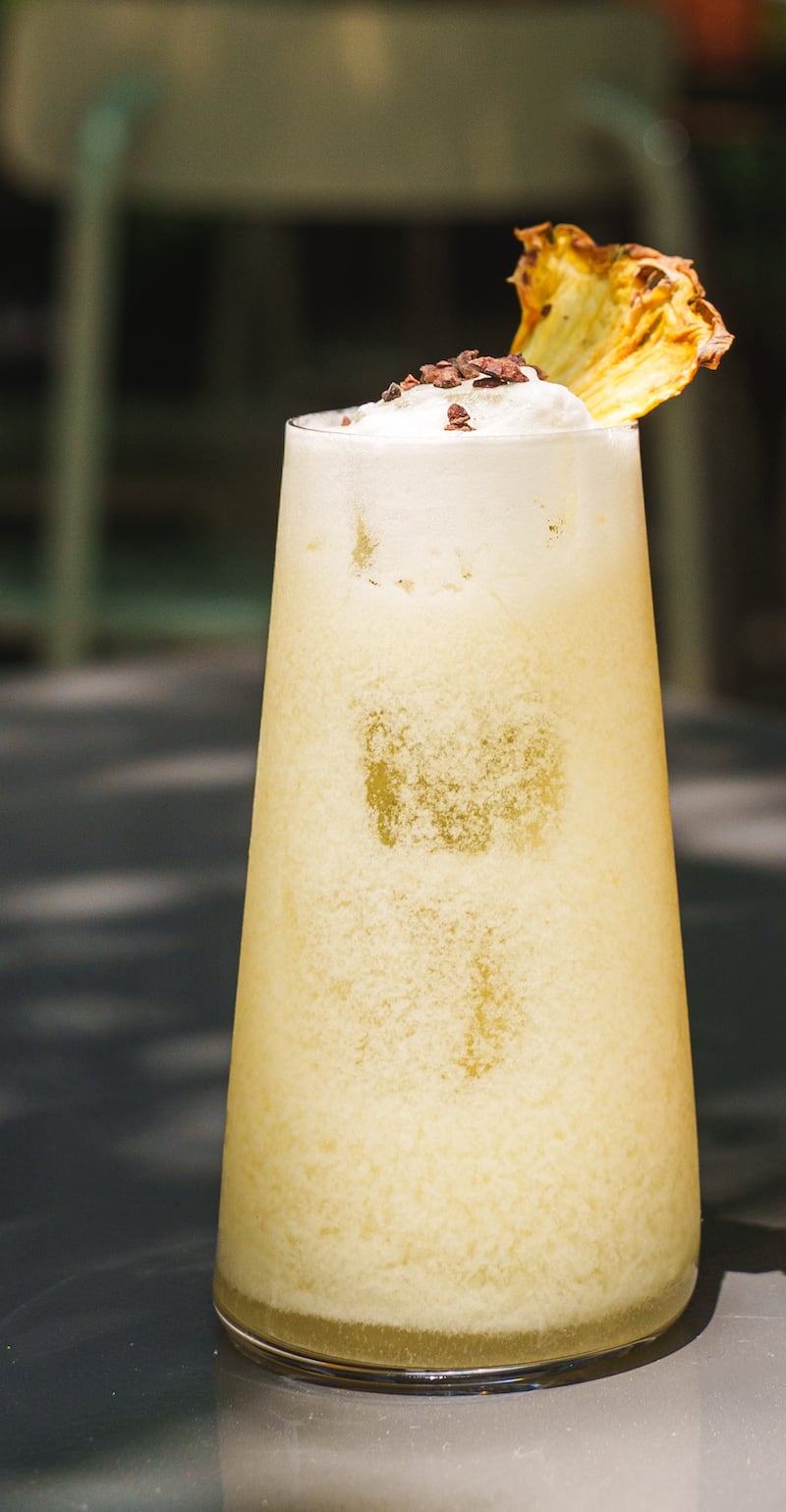 Te compartimos recetas fáciles y deliciosas para preparar con mezcal, ideales para disfrutar entre amigos, en la playa o en casa con mucho estilo