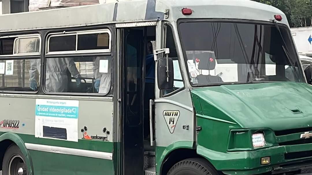 Sicarios ejecutan a mujer a plena luz del día en Iztapalapa.