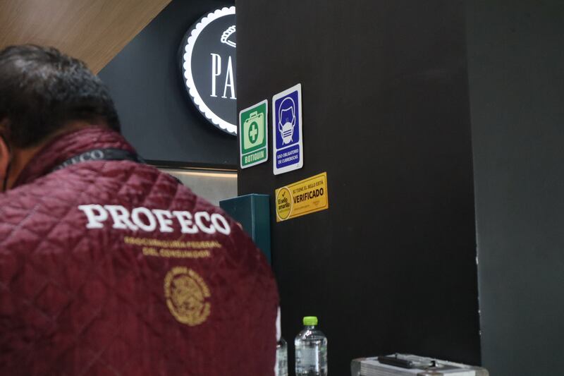 El procurador de Profeco realizó un recorrido para supervisar la Terminal de autobuses del Norte como parte de el operativo de Semana Santa
