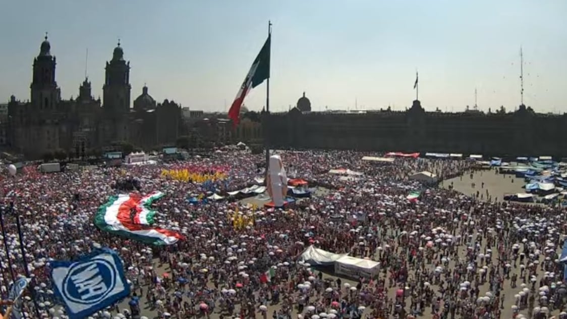 Marea Rosa en el Zócalo