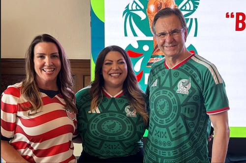 #PolíticaConfidencial: Oposición ya veía esposas, pero en Washington todavía reparten sonrisas