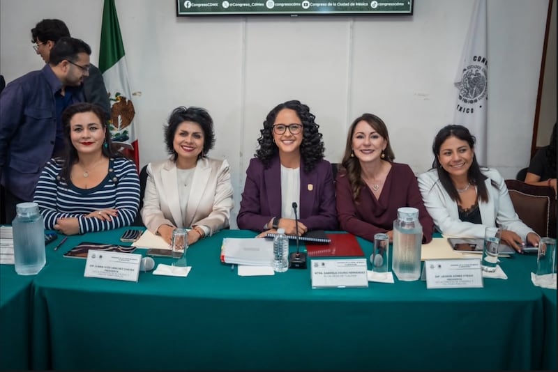 Gaby Osorio en el Congreso de la CDMX