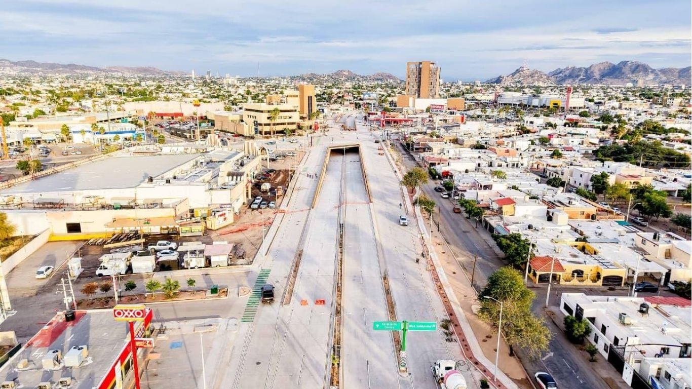 Paso a desnivel Colosio–Solidaridad