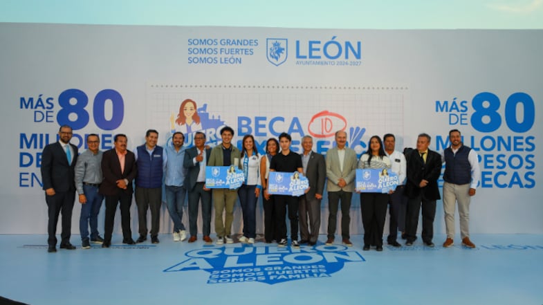 En el Foro del Lago se llevaron a cabo las entregas.