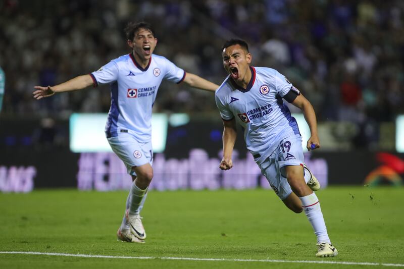 Carlos Rodríguez es de los mejores jugadores de Cruz Azul en el presente torneo.