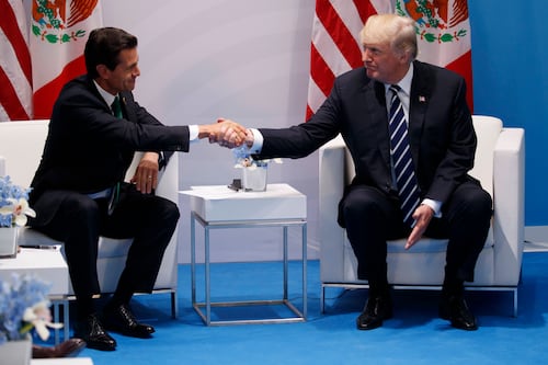 Frente a Peña Nieto, Trump reafirma que México pagará por el muro
