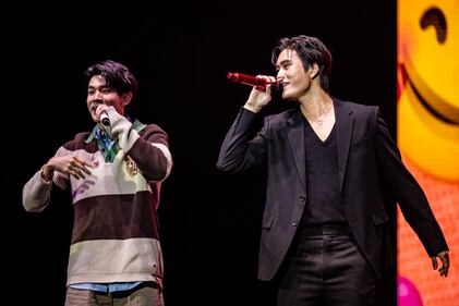 Los actores tailandeses Gemi Fourth se reunieron con sus fans mexicanos por primera vez el Teatro Metropolitan