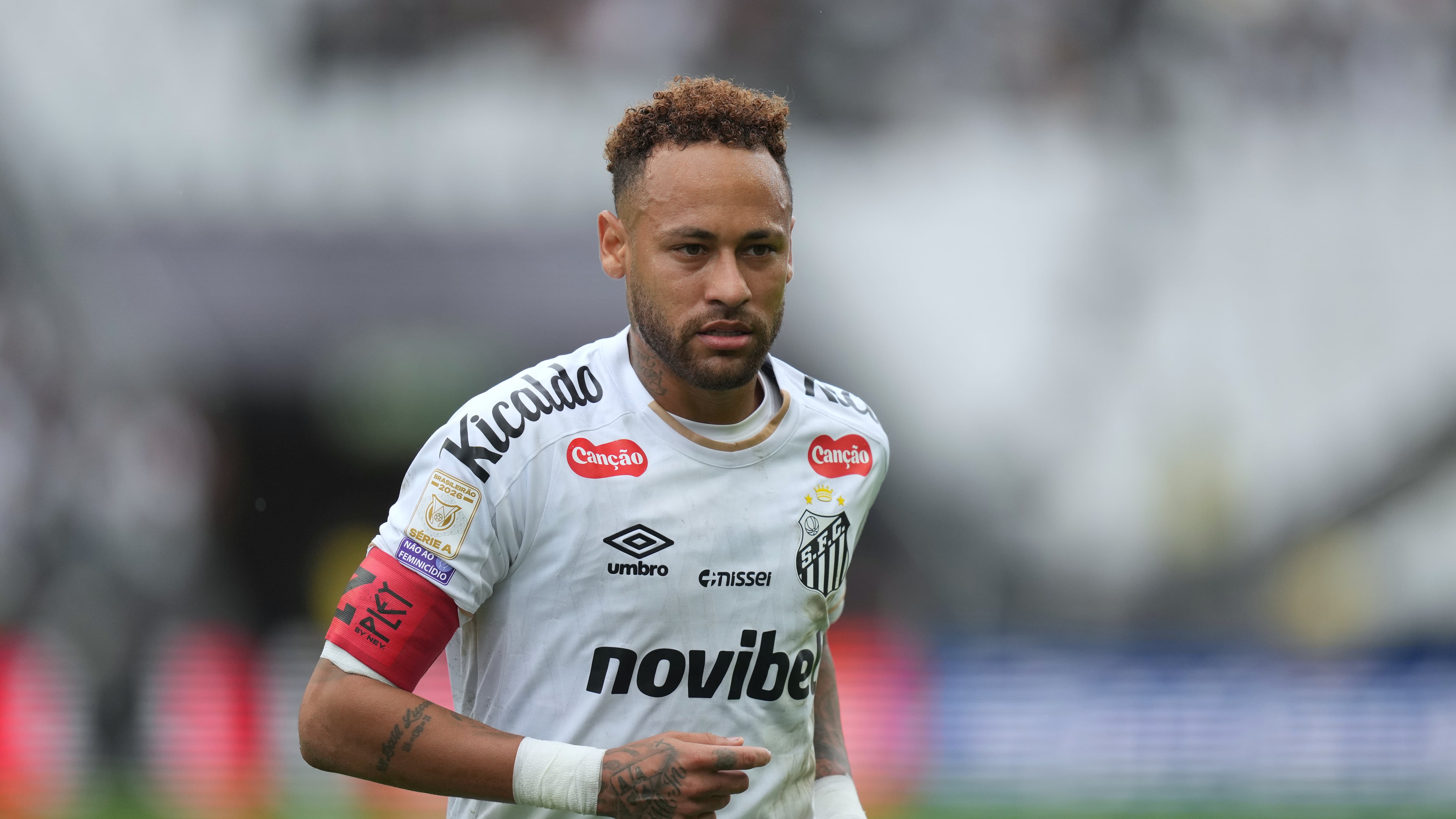 Neymar se lesionó días antes del Mundial.