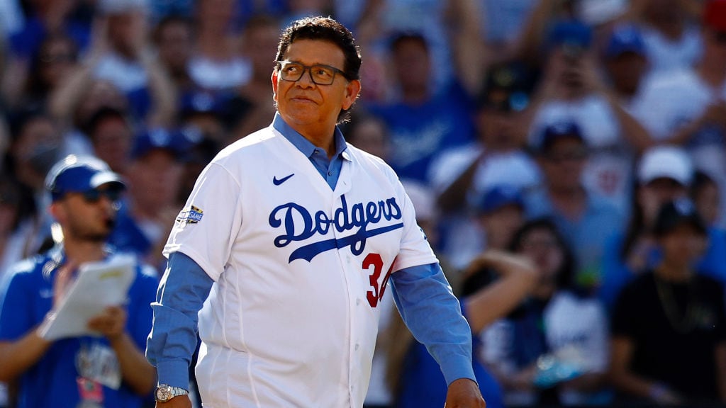 Fernando Valenzuela es homenajeado por Los Dodgers.