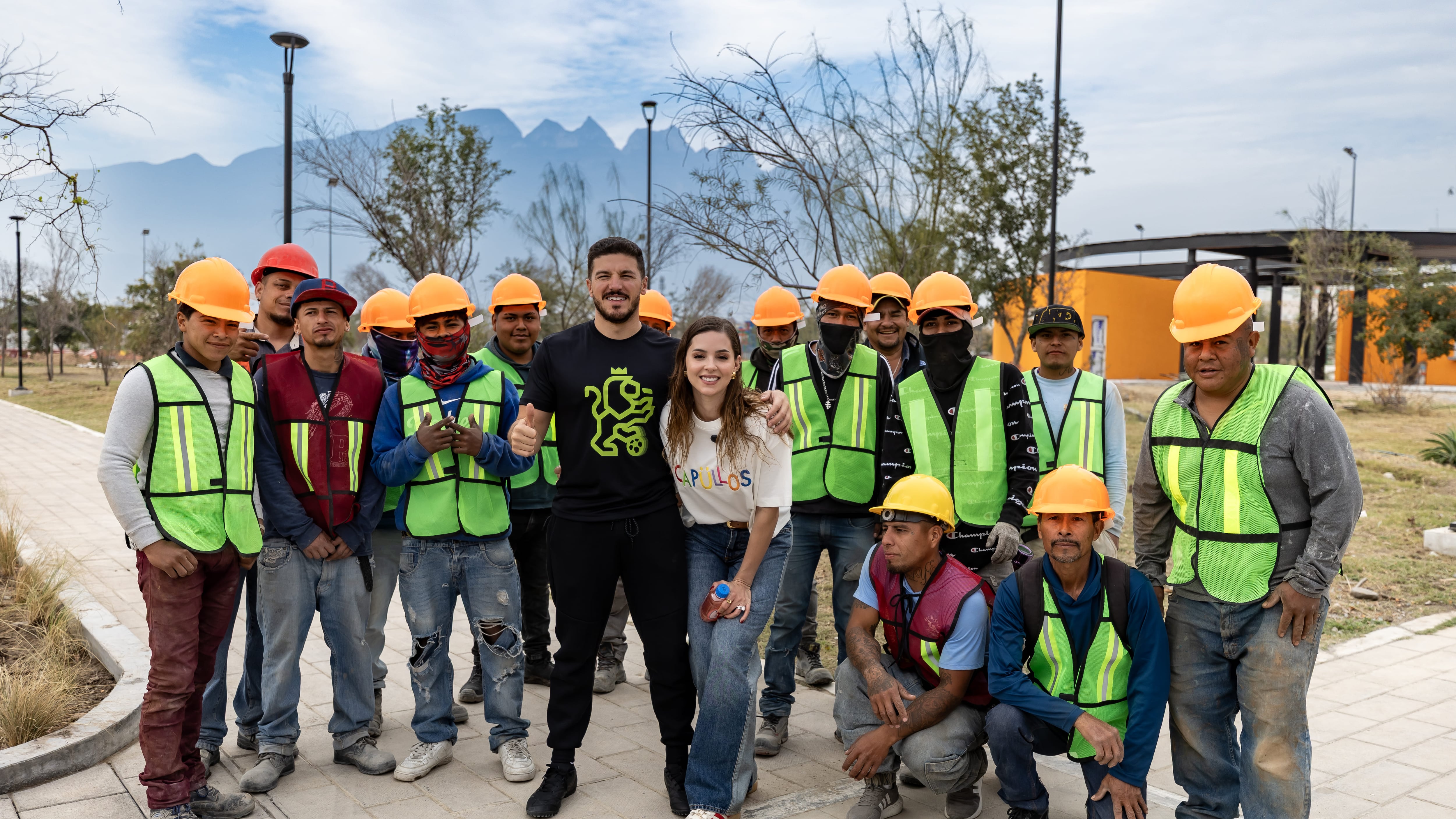 Samuel García y Mariana Rodríguez supervisaron la obra.
