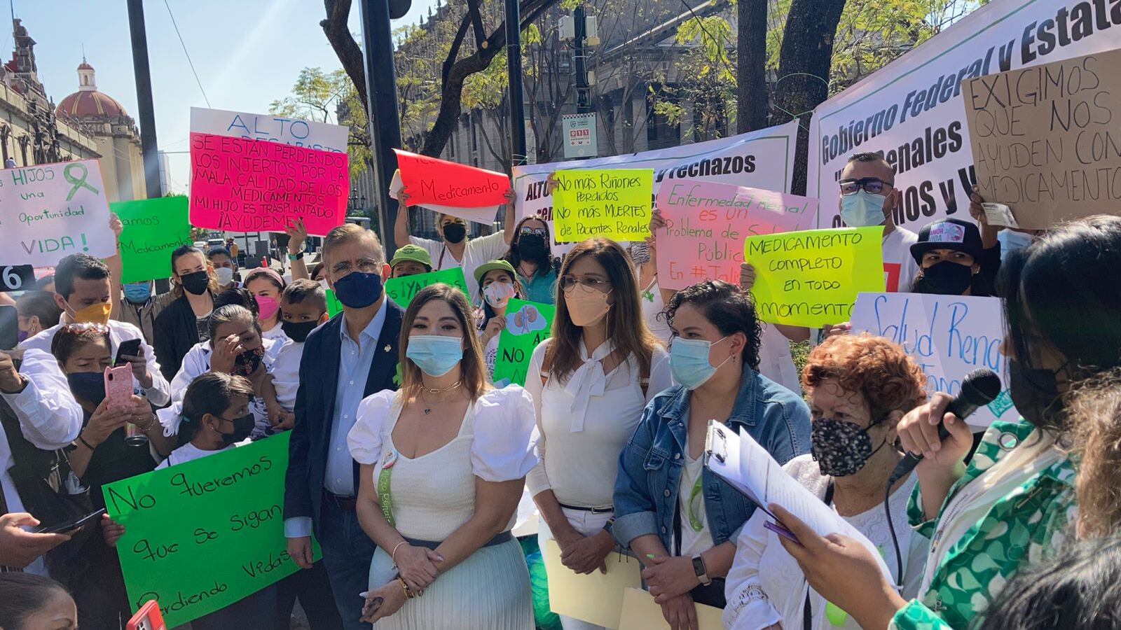 En la entidad hay más de 17 mil enfermos renales, el primer lugar nacional en estos casos, muchos de ellos originados en la cuenca del Río Santiago donde hay alta contaminación.
