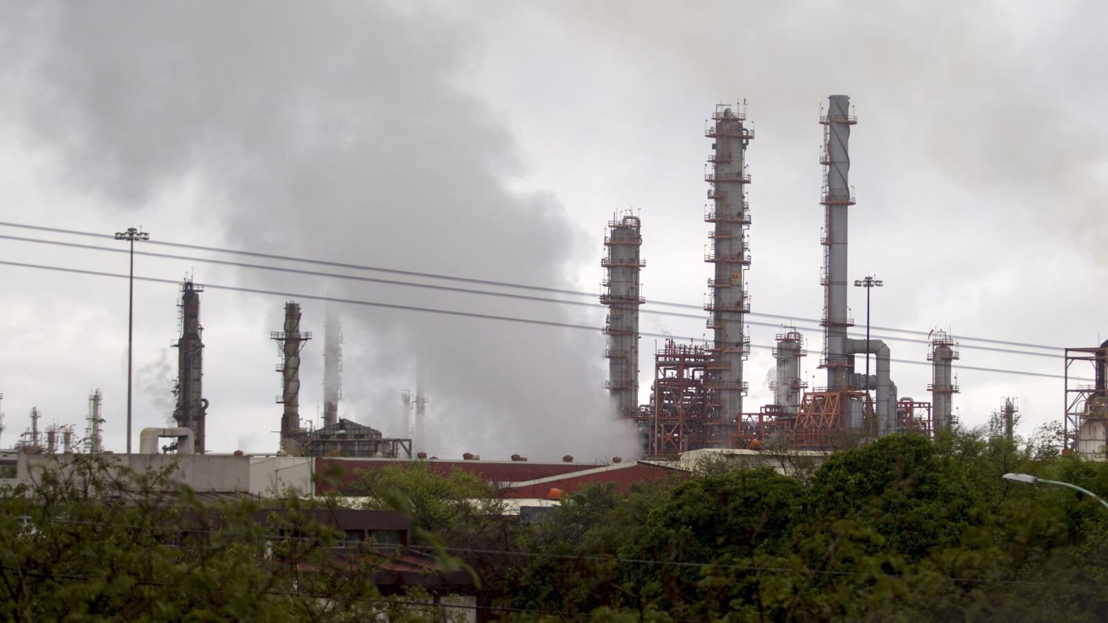 Directivos de Pemex se encontrarán con autoridades de Medio Ambiente la próxima semana.