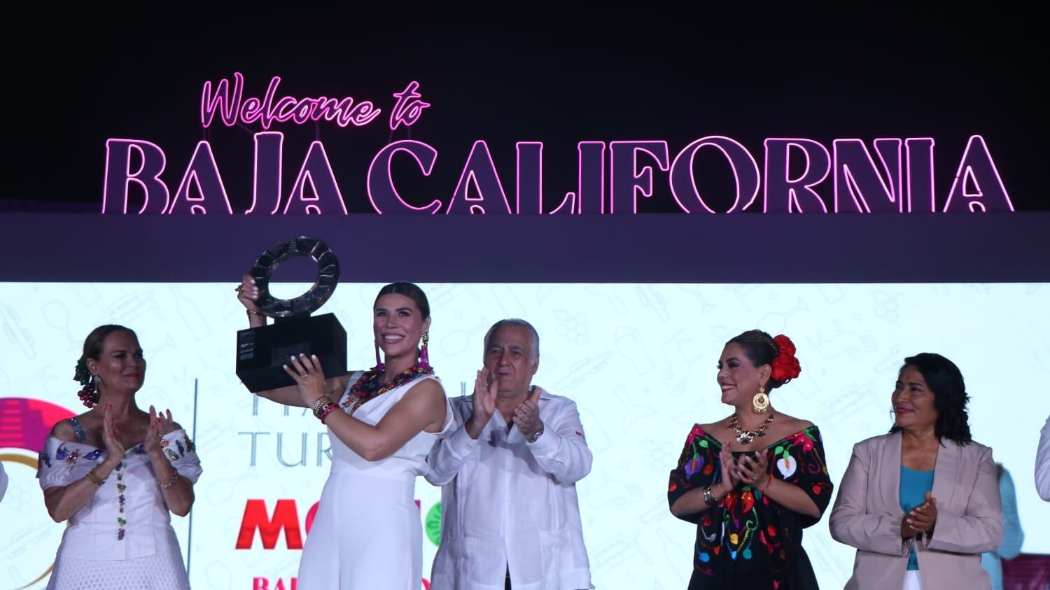 Entrega a Guerrero la estafeta a Baja California para el Tianguis Turístico 2025