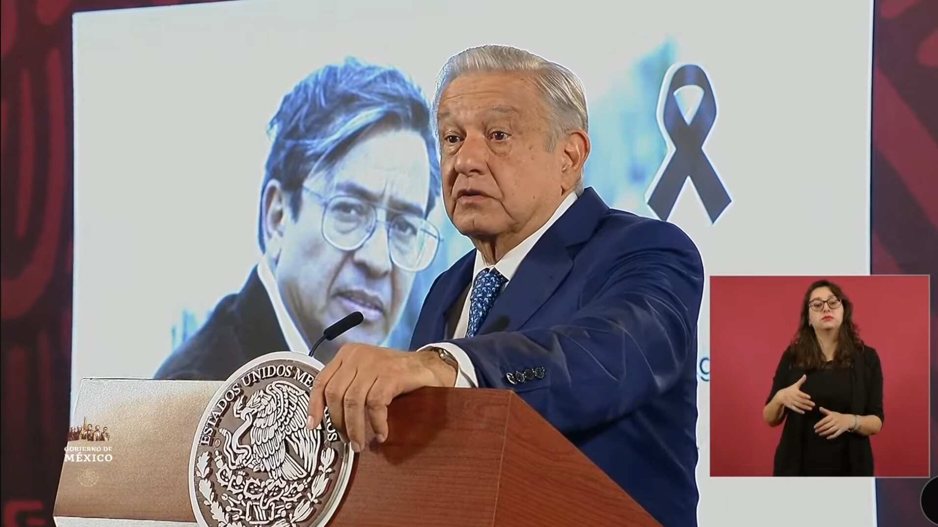 AMLO recuerda a José Agustín