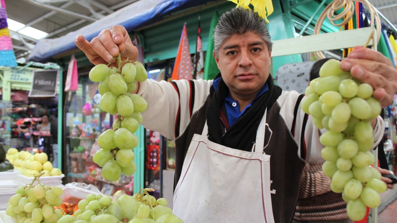 50% de familias pedirán sus 12 deseos de 2023 con pasitas o, de plano, omitirán dicho ritual y solo brindarán con refresco, tequila o cerveza para aminorar los gastos.