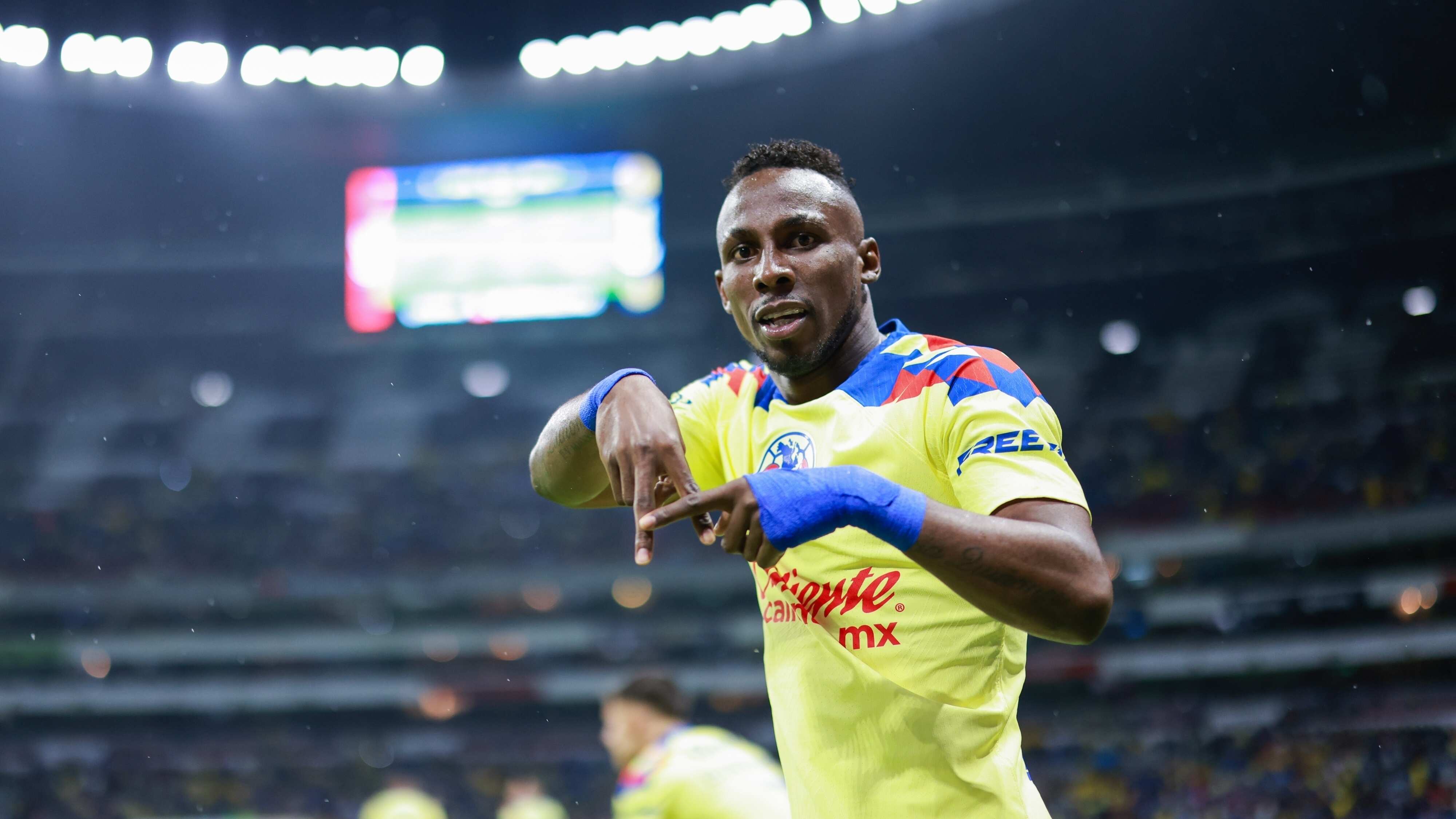 Julián Quiñones busca un lugar en el Tri