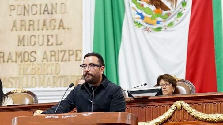 Víctor Romo propone eliminar viernes de Consejo Técnico Escolar