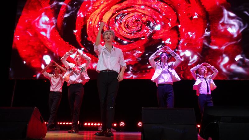 WEi 2ND WORLD TOUR passion in Latin America