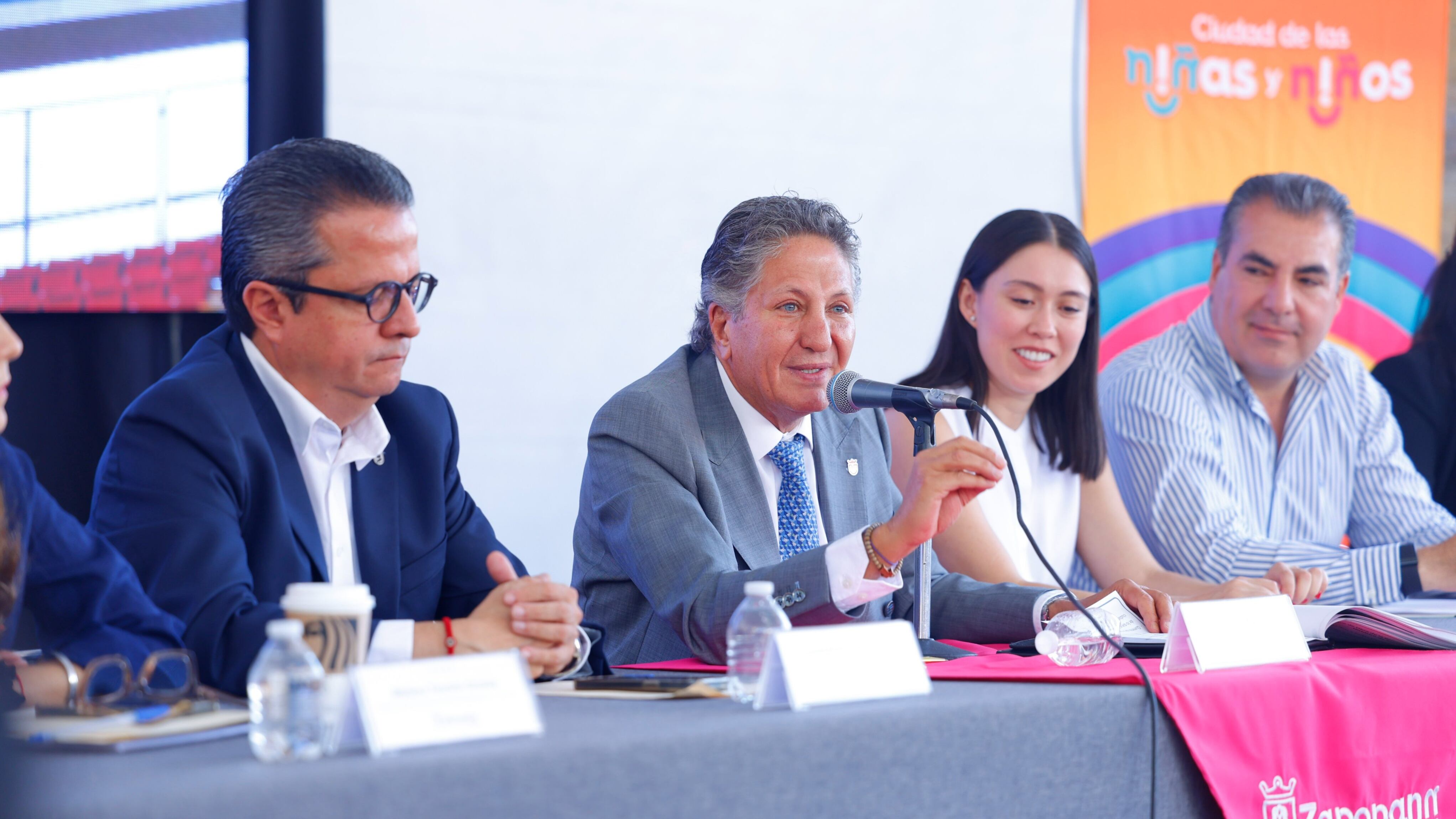 El alcalde Juan José Frangie presentó de forma oficial el proyecto para intervenir el Centro Histórico de la ciudad zapopana. CORTESÍA