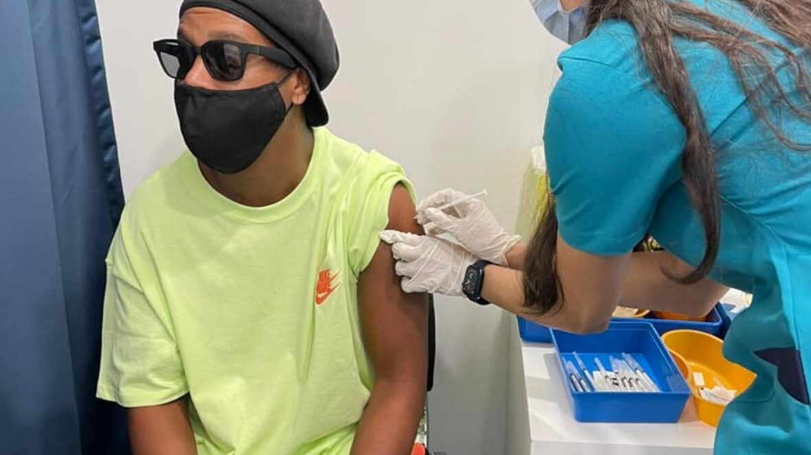 Ronaldinho | @10Ronaldinho