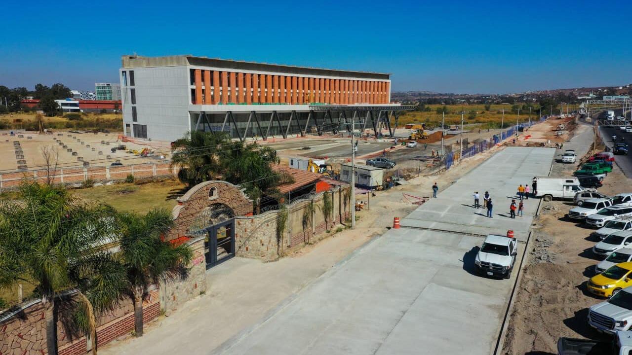 La Segunda Sala de la Suprema Corte de Justicia ratificó la decisión de un juzgado de distrito de no regresarle, de momento, el dinero a la casa de estudios