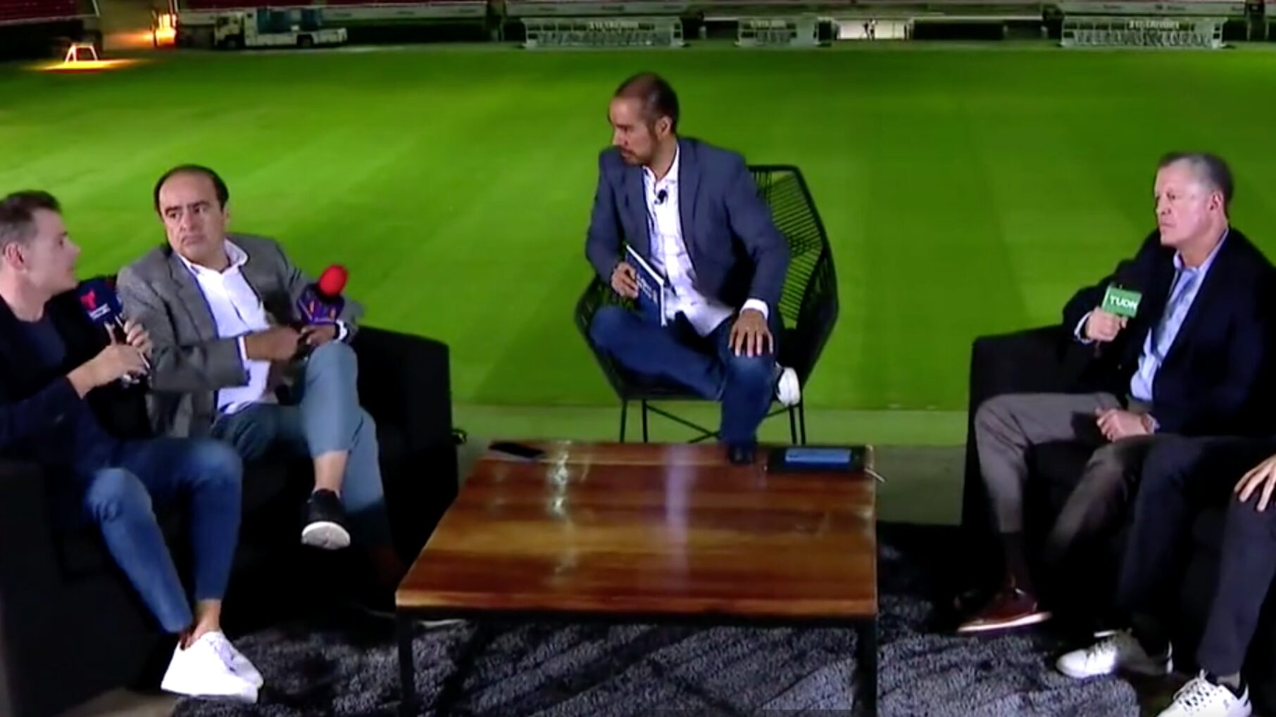 Los cuatro analistas platicaron sobre el encuentro I Redes