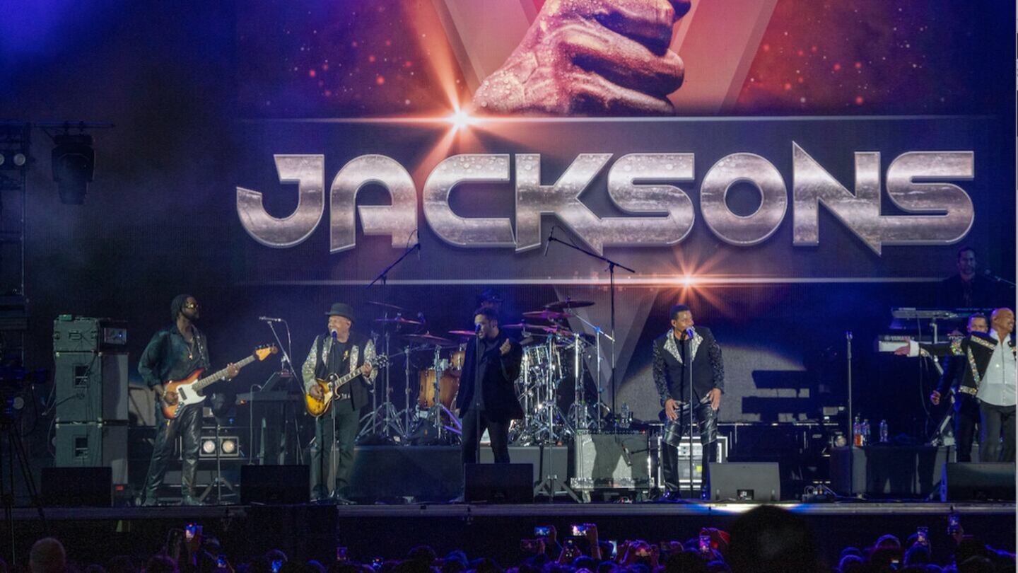 Tito Jackson, uno de los hermanos que formaron el querido grupo pop The Jackson 5, murió a los 70 años.