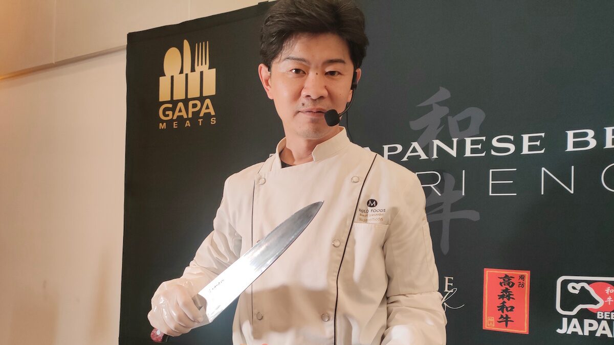 Desde cortes con carne wagyu hasta carne Kobe, Noriaki Numamoto, enseñó a chefs mexicanos hacer cortes de carne de calidad.