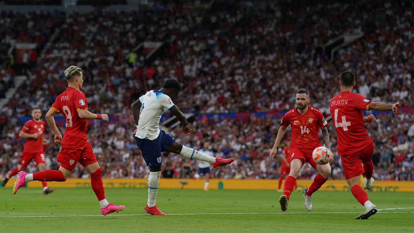 Los Tres Leones dieron cuenta de Macedonia en la fase de grupos I AP