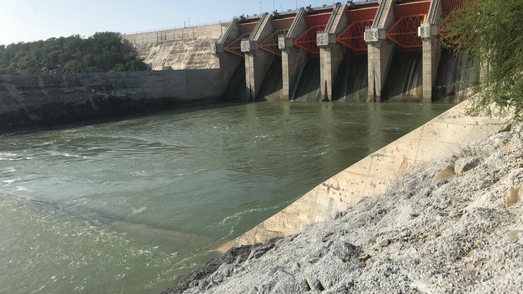 Las compuertas del El Cuchillo cerraron a las 10:05 horas de este jueves 8 de diciembre.