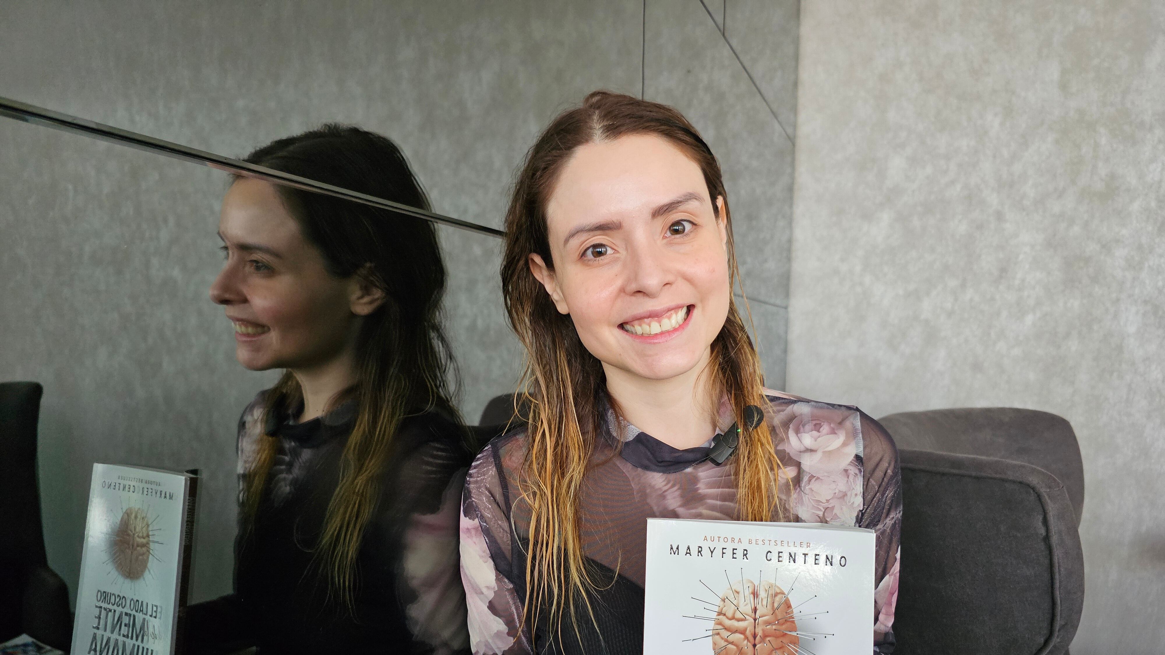 Presentó libro en FIL Guadalajara