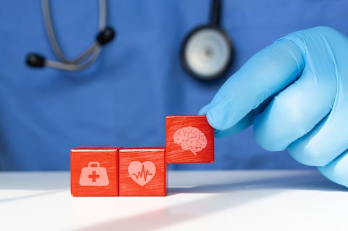 Pacientes con Alzheimer, ¿cuál es el impacto en la familia y cómo cuidarlos?