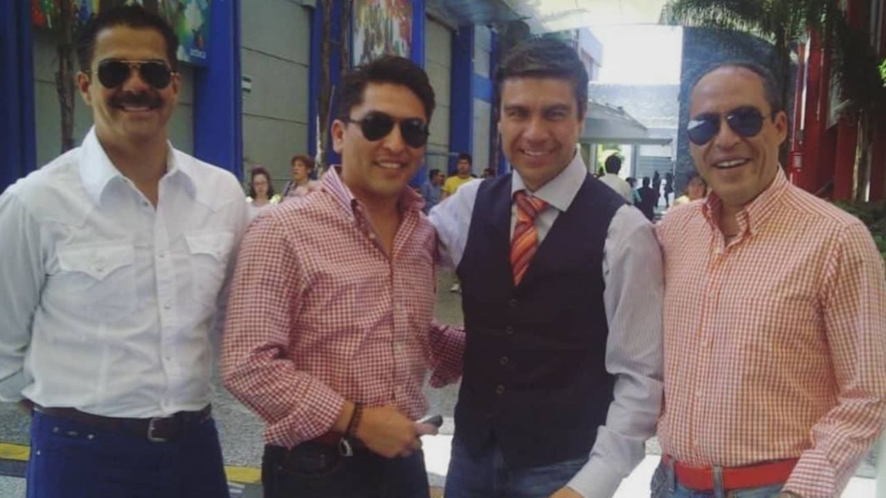 Un famosos conductor de noticias le pidió matrimonio a su novio