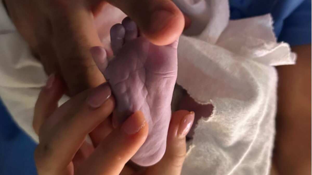 Nace hijo de Carlos Rivera