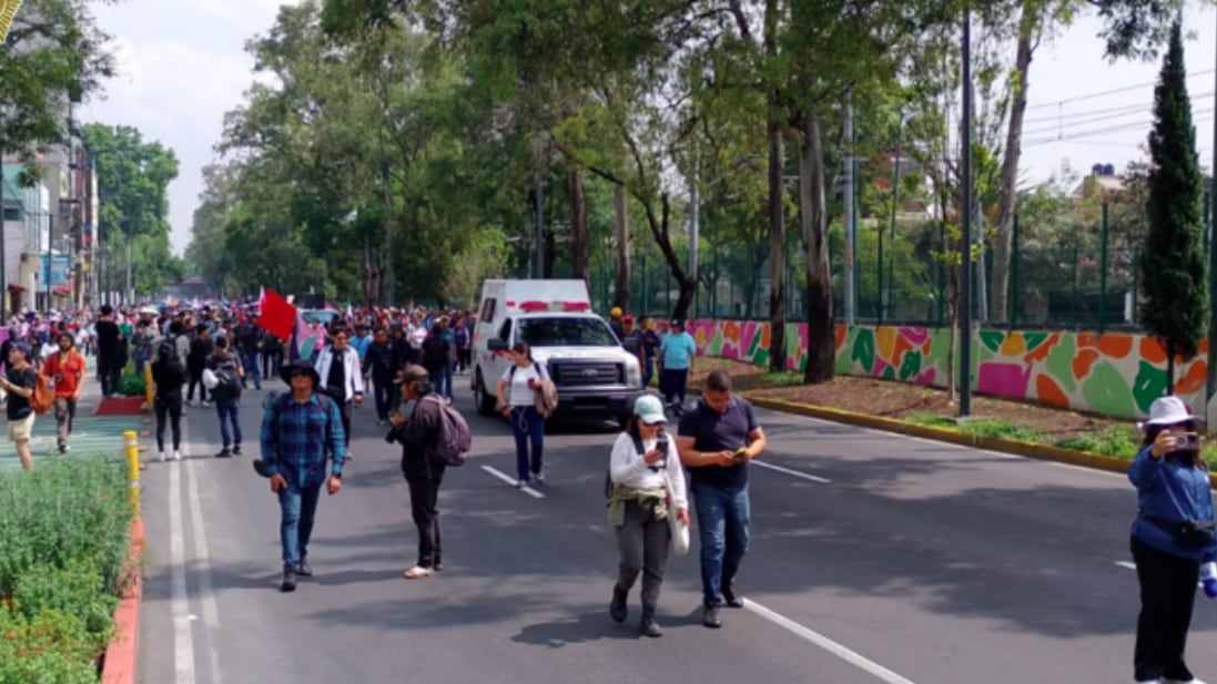 Docentes de la CNTE intentaron acercarse al Estadio Ciudad de México como parte de sus protestas