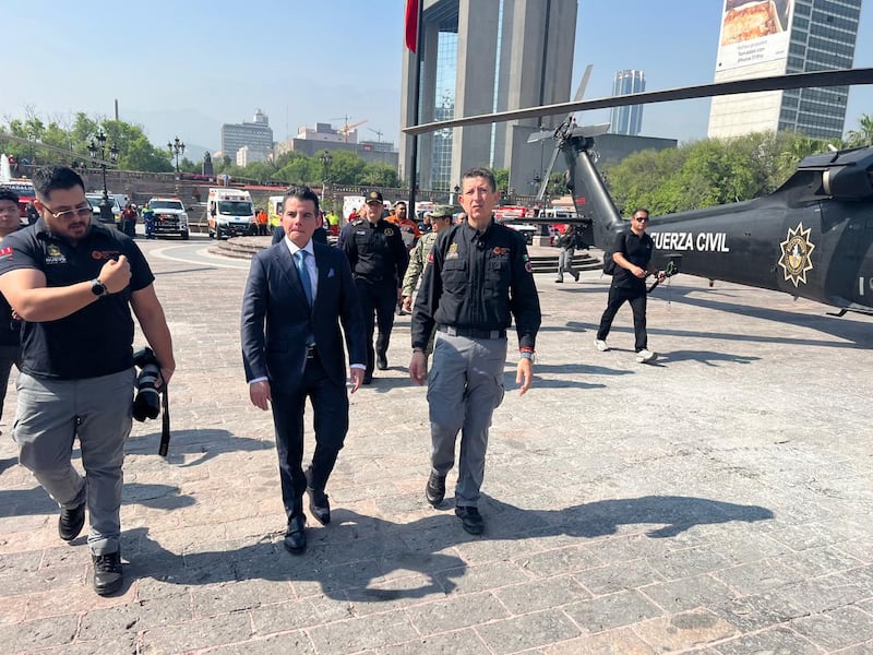 El secretario de Gobierno hice un recorrido por la Explanada.