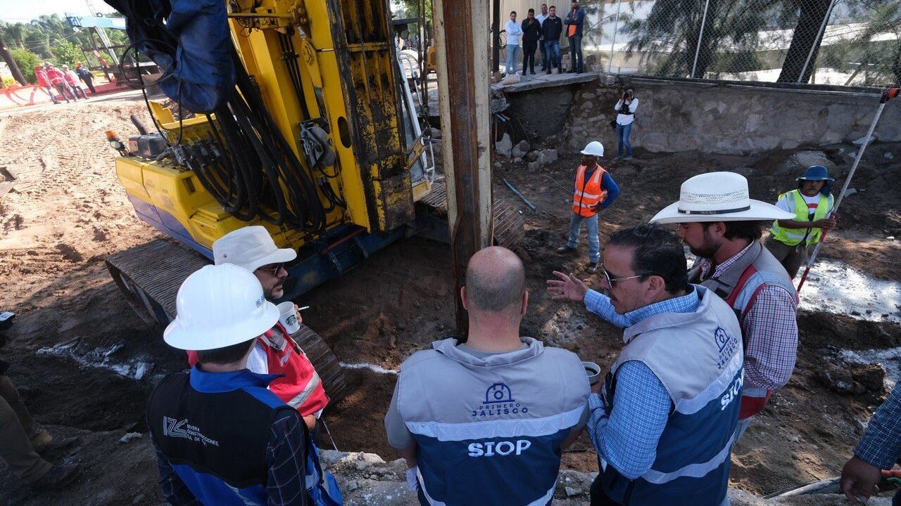 Obras de reparación en el socavón