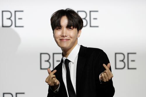¿Cuánto cuesta la merch oficial de los conciertos de j-hope en México?