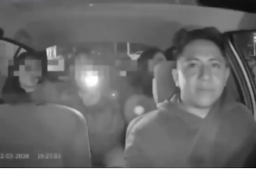 VIDEO: Pasajeras reclaman a conductor de app por usar cámara en el viaje, ¿está permitido?