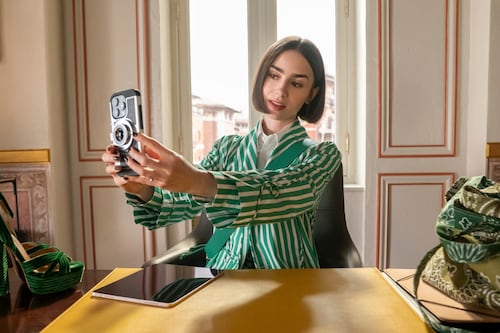 Emily in Paris llega a su final: Netflix prepara el último viaje de Emily Cooper