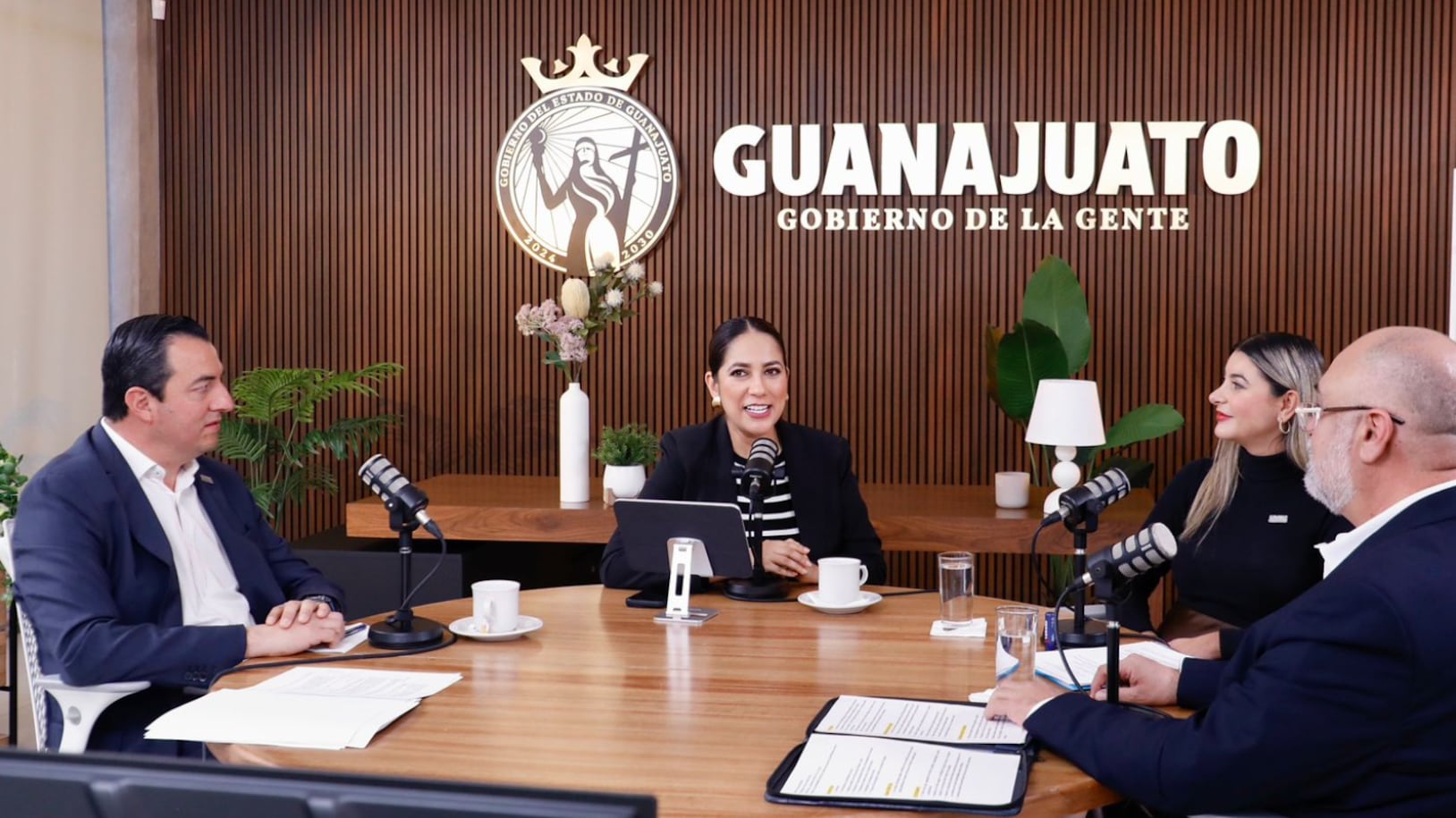 Mujeres serán capacitadas en el uso de IA y programación noCode.