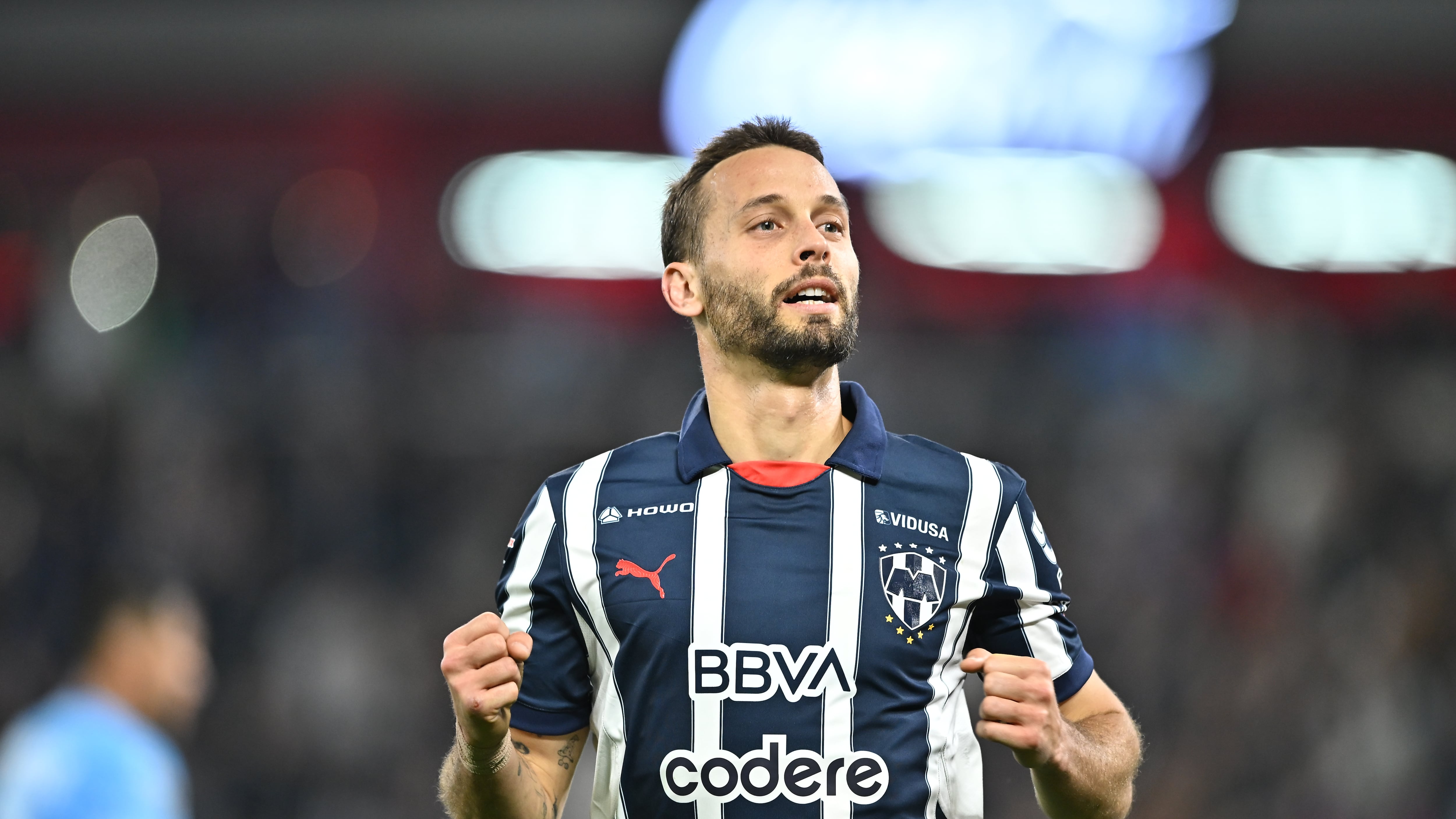 Sergio Canales se va de Monterrey