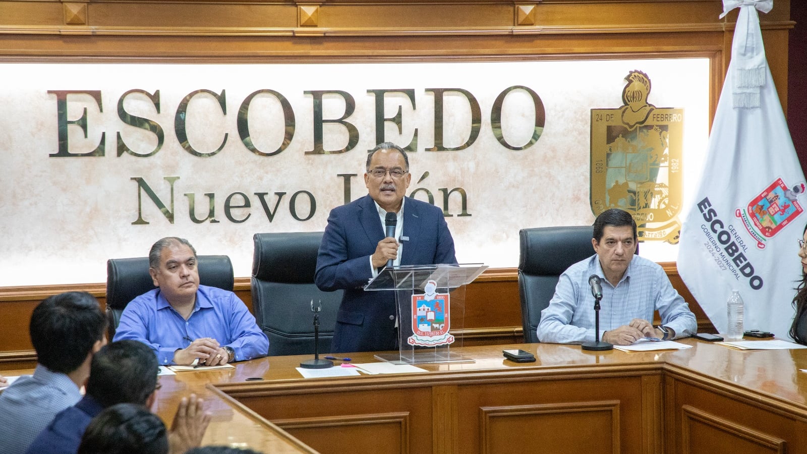 Ante el Cabildo, Mijes explicó que tomó esta decisión por tres razones centrales.