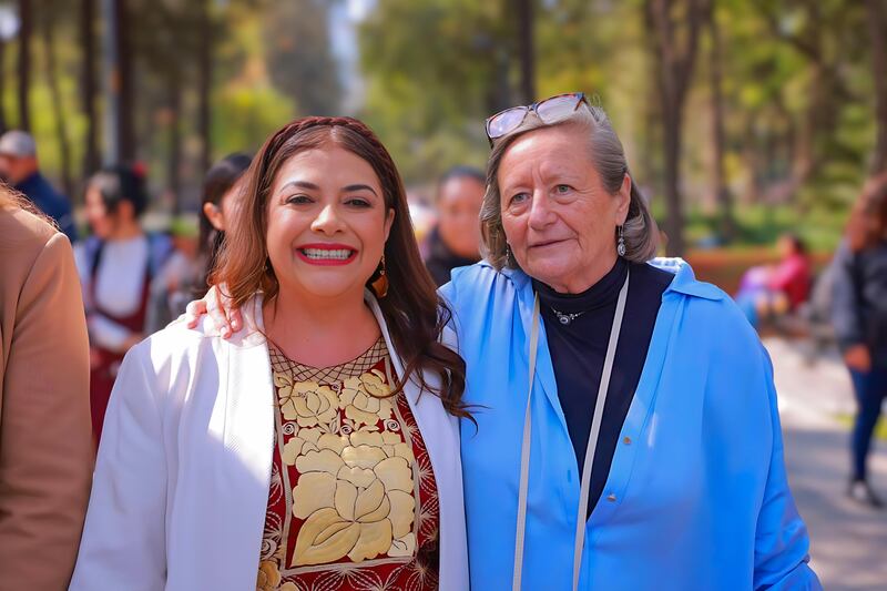 Clara Brugada plantea que Ciudad de México sea efervescente y llena de cultura